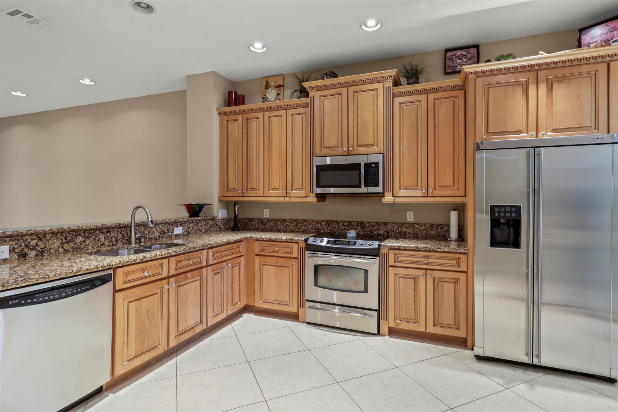 5115 Artesa Way W