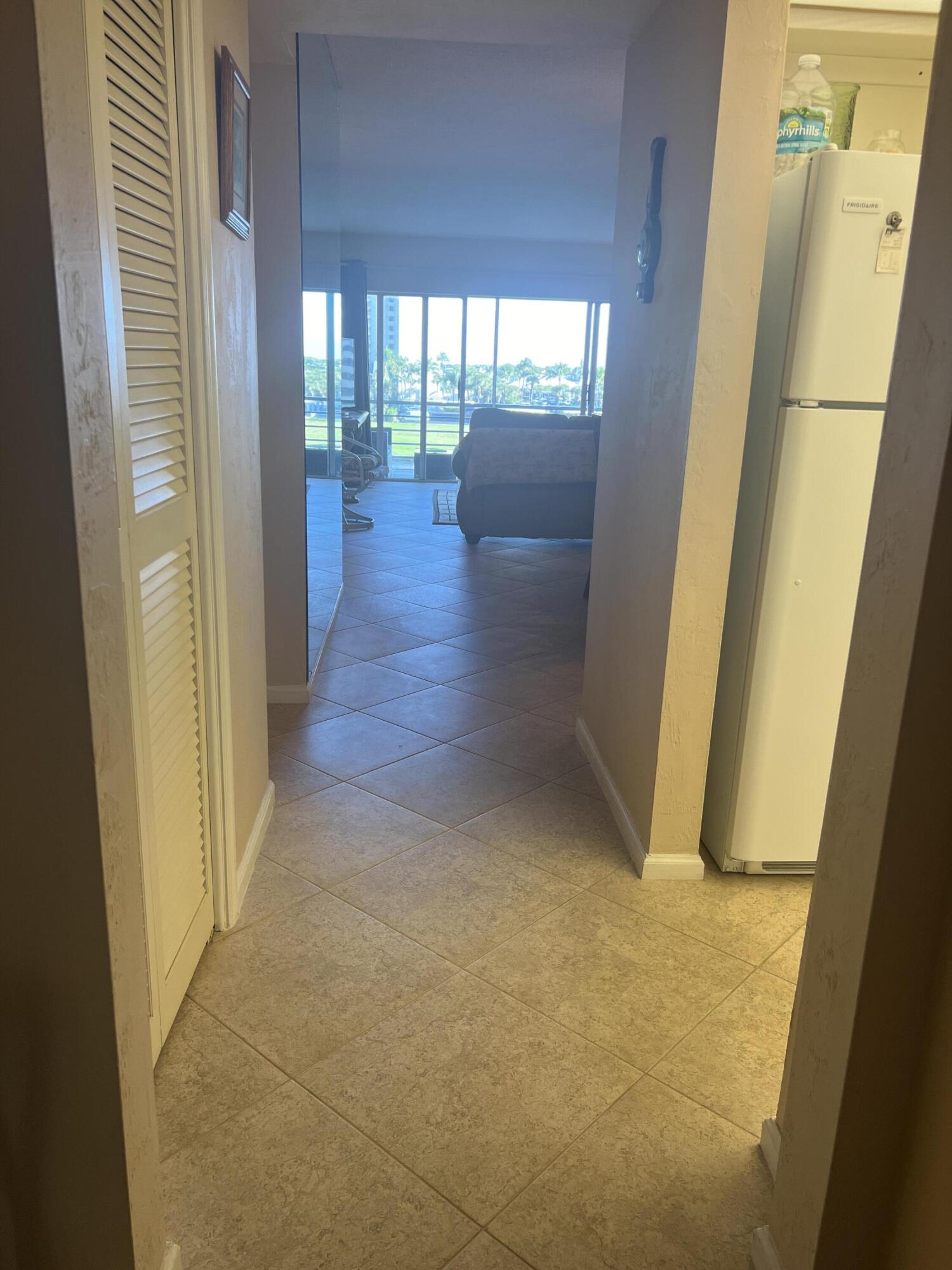 20 Yacht Club Drive 405