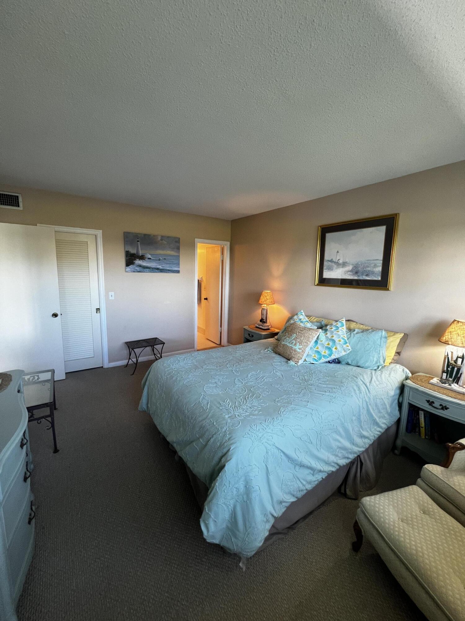 20 Yacht Club Drive 405