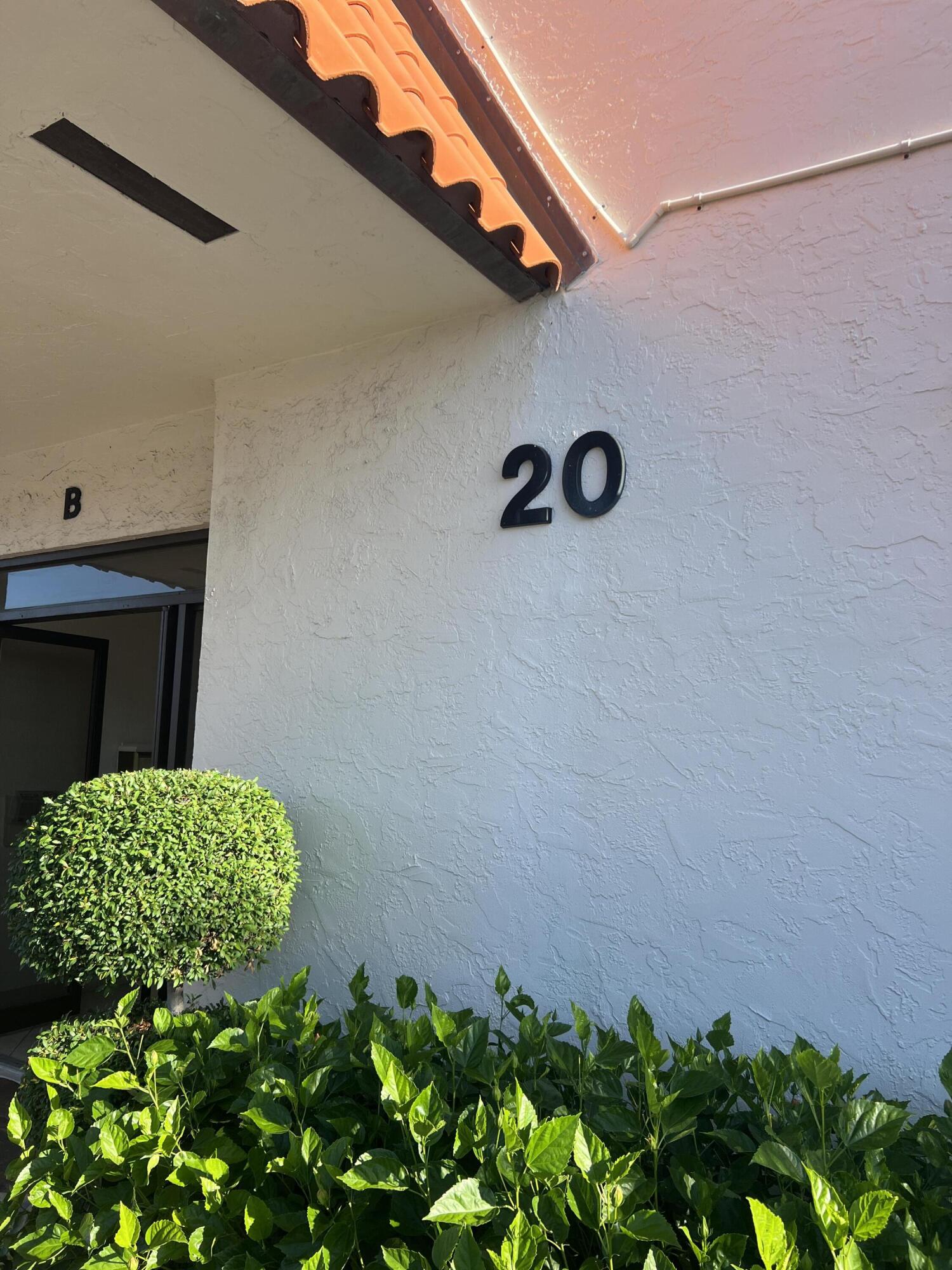 20 Yacht Club Drive 405