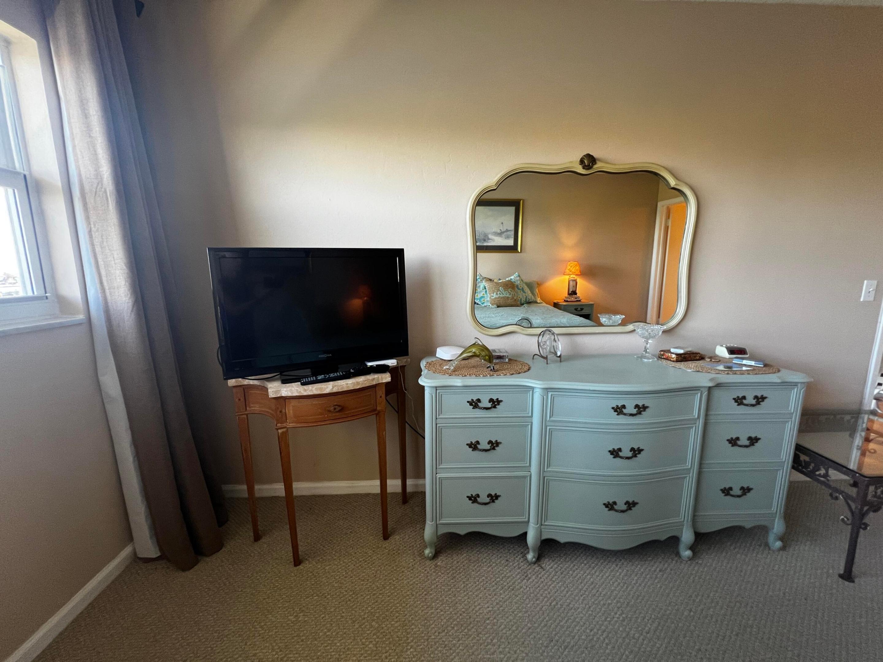 20 Yacht Club Drive 405