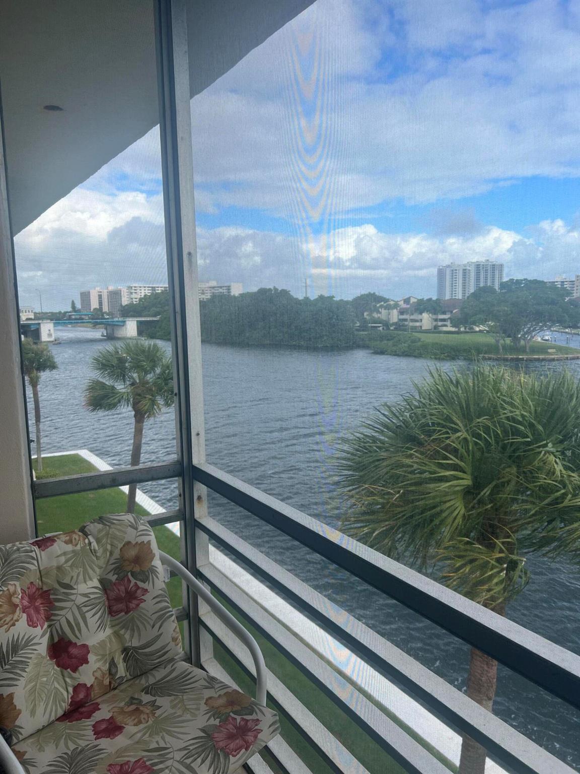 20 Yacht Club Drive 405