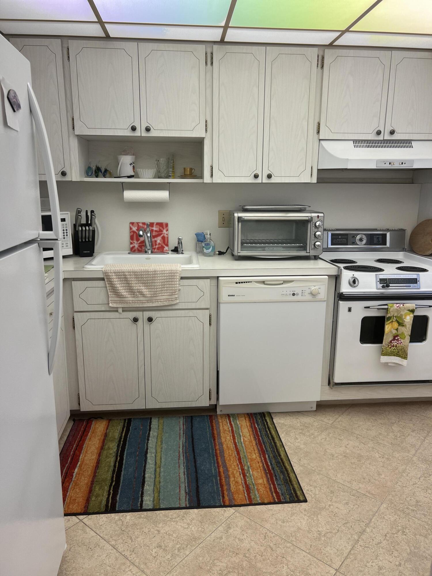 20 Yacht Club Drive 405