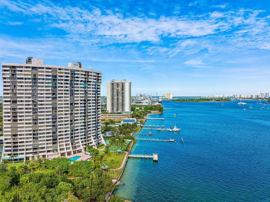 5200 N Flagler Drive 2204