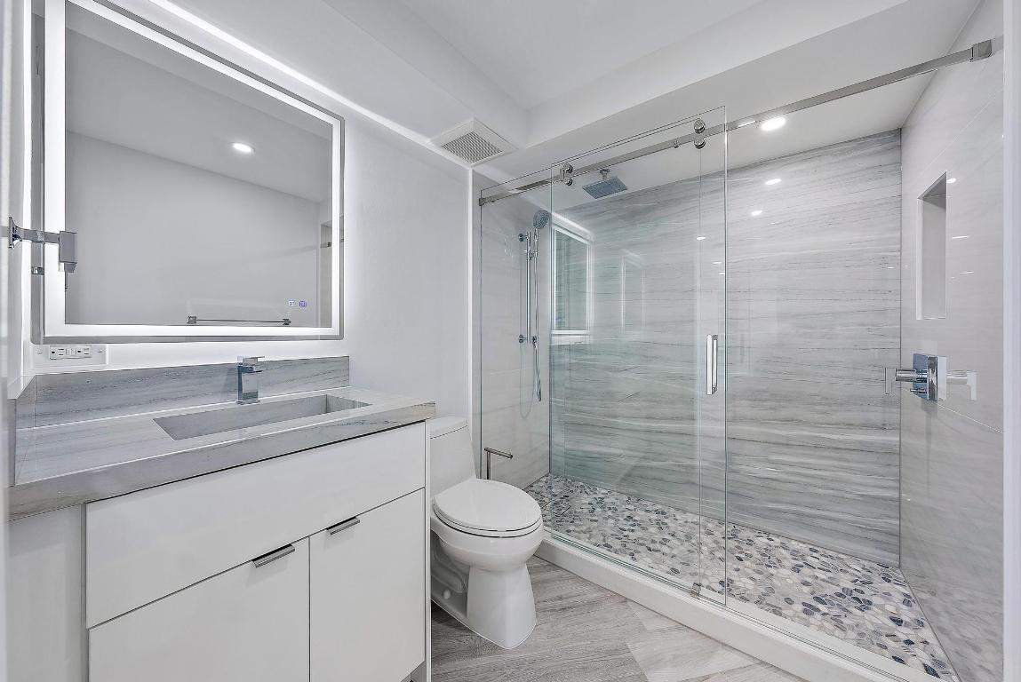 5200 N Flagler Drive 2204