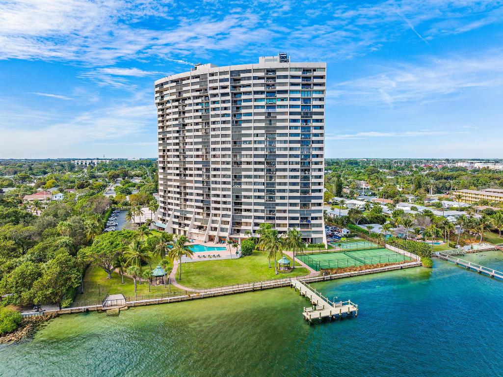 5200 N Flagler Drive 2204