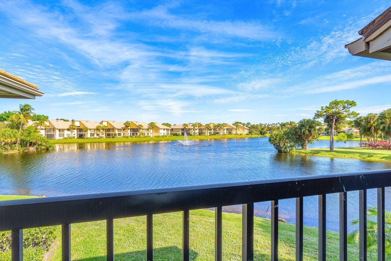 3881 Back Bay Drive Unit: 220
