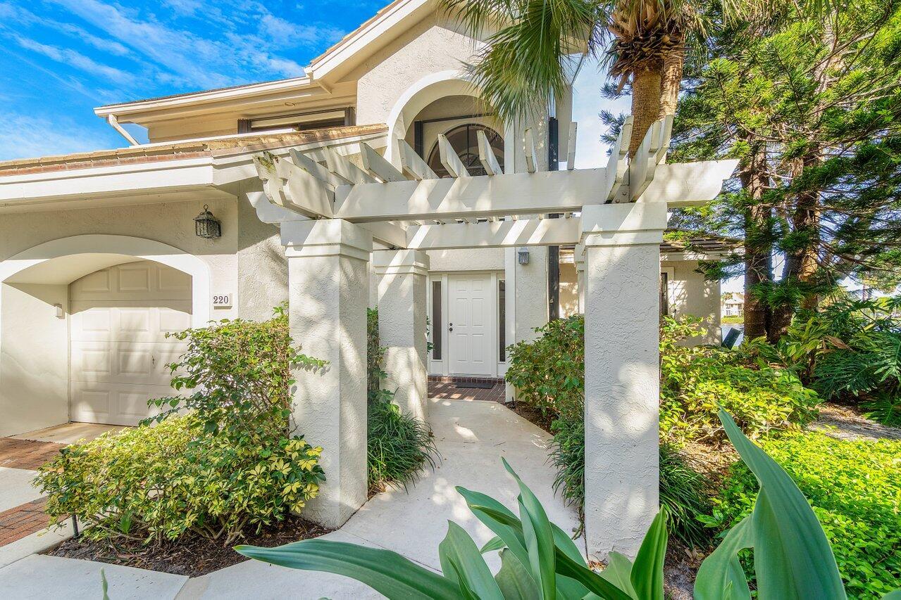 3881 Back Bay Drive Unit: 220