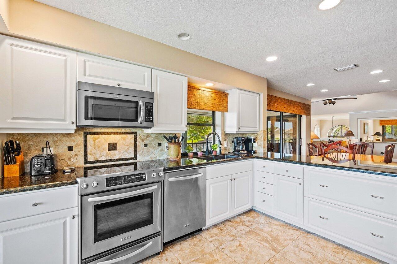 3881 Back Bay Drive Unit: 220