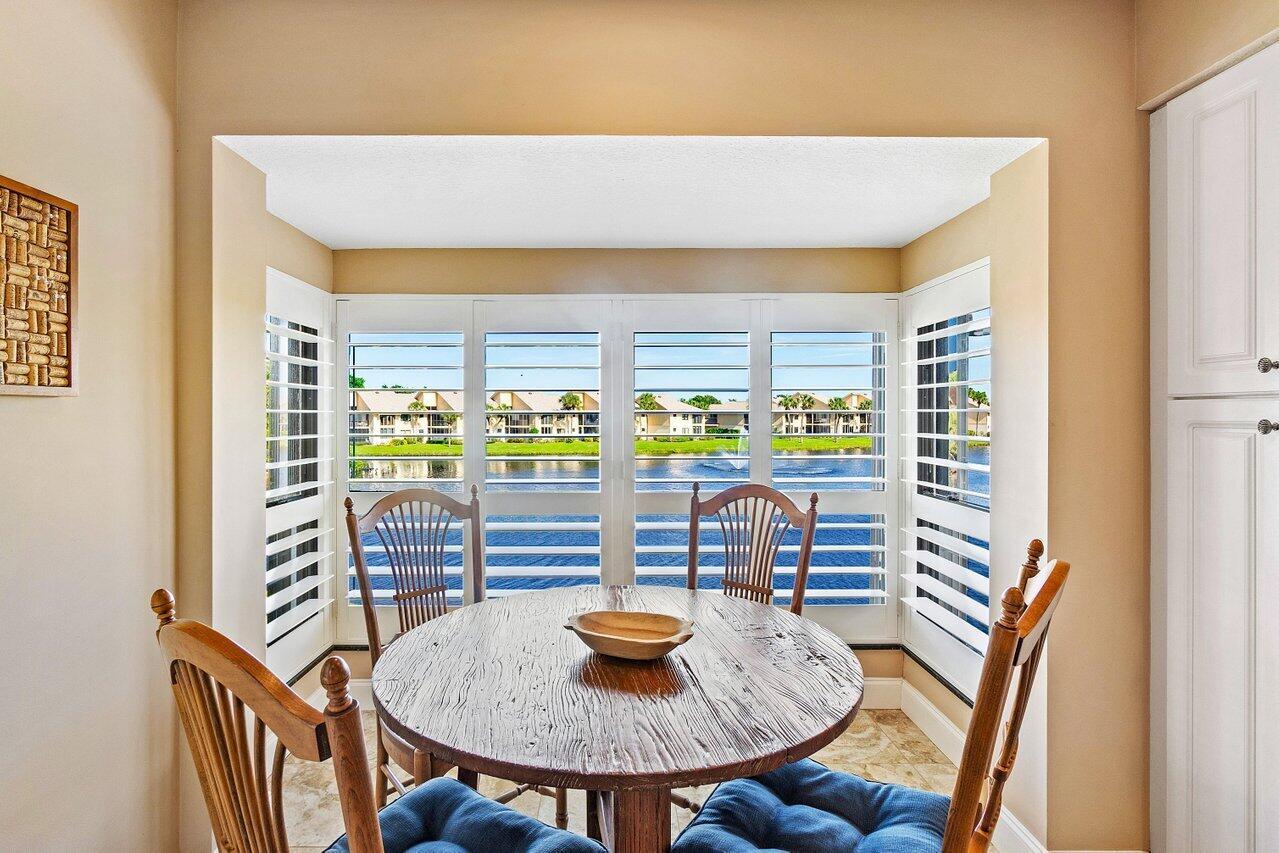 3881 Back Bay Drive Unit: 220