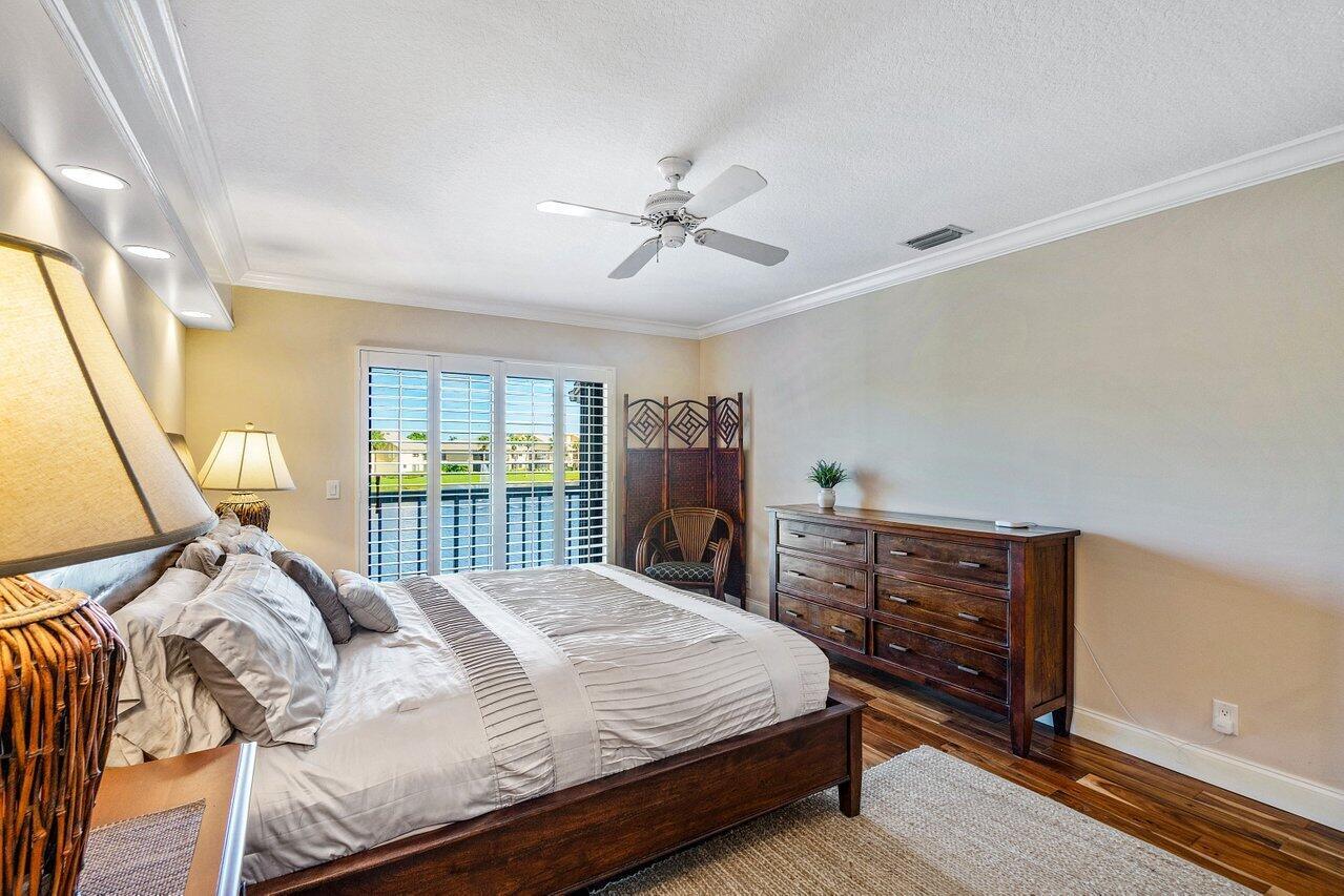 3881 Back Bay Drive Unit: 220