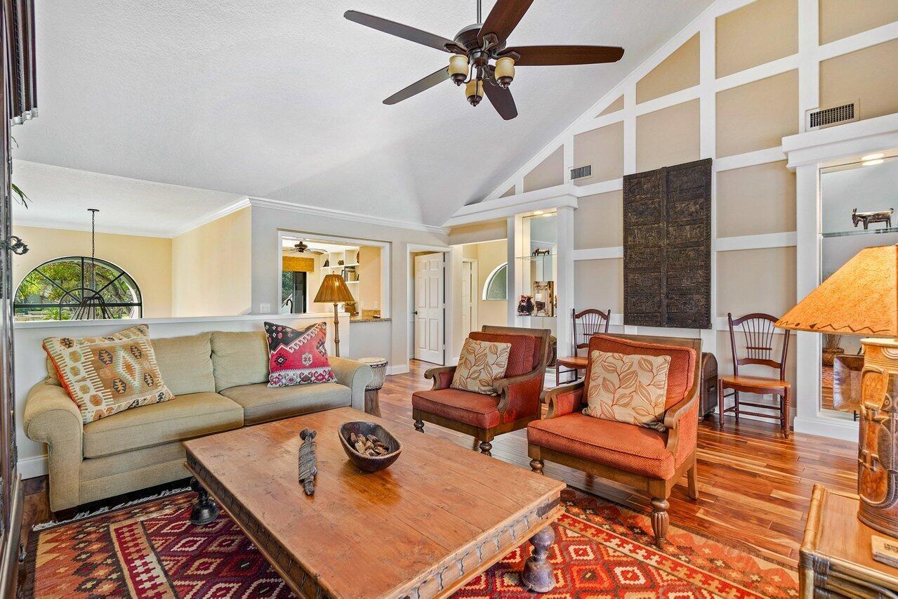 3881 Back Bay Drive Unit: 220