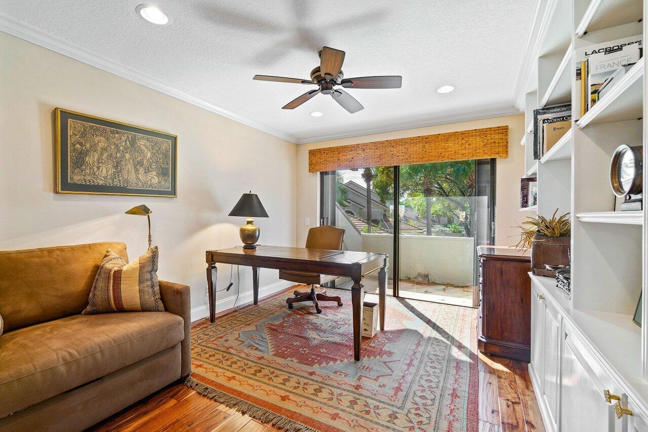 3881 Back Bay Drive Unit: 220