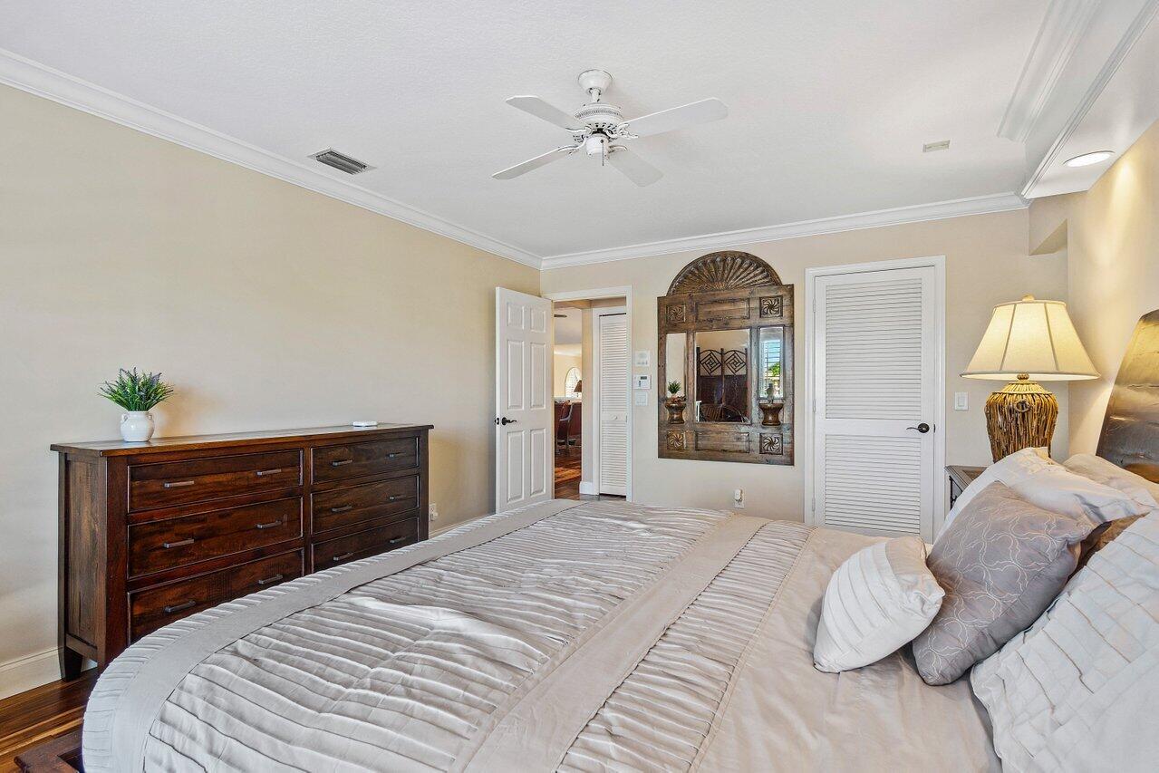 3881 Back Bay Drive Unit: 220