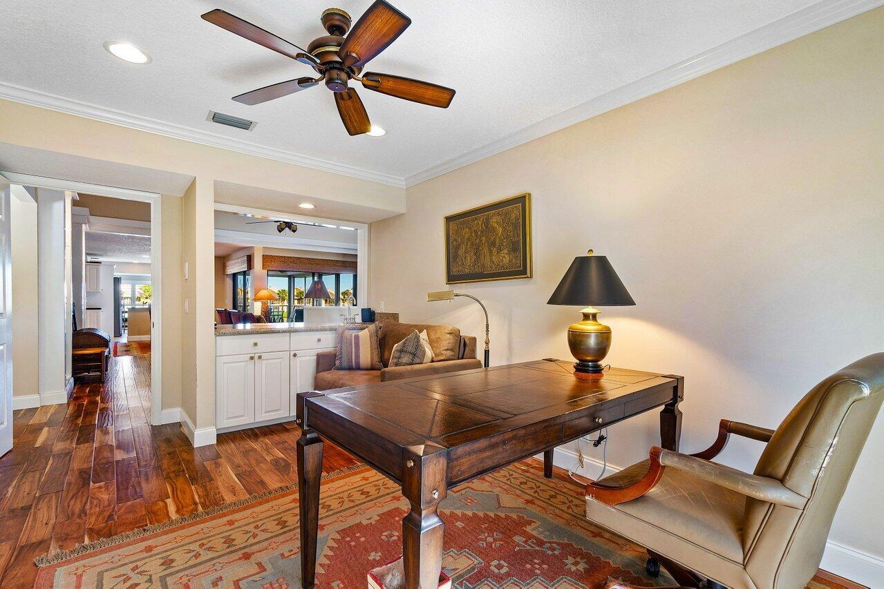 3881 Back Bay Drive Unit: 220
