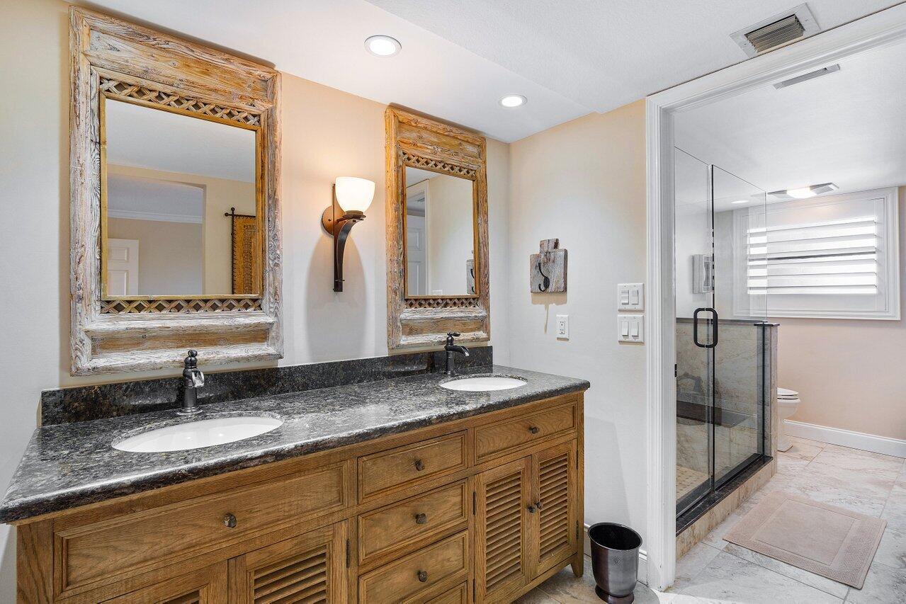 3881 Back Bay Drive Unit: 220