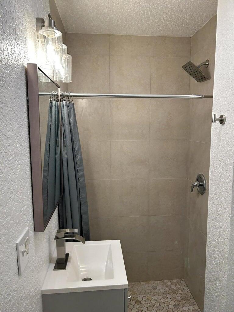 415 Greenbriar Drive A