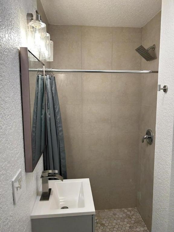 415 Greenbriar Drive A