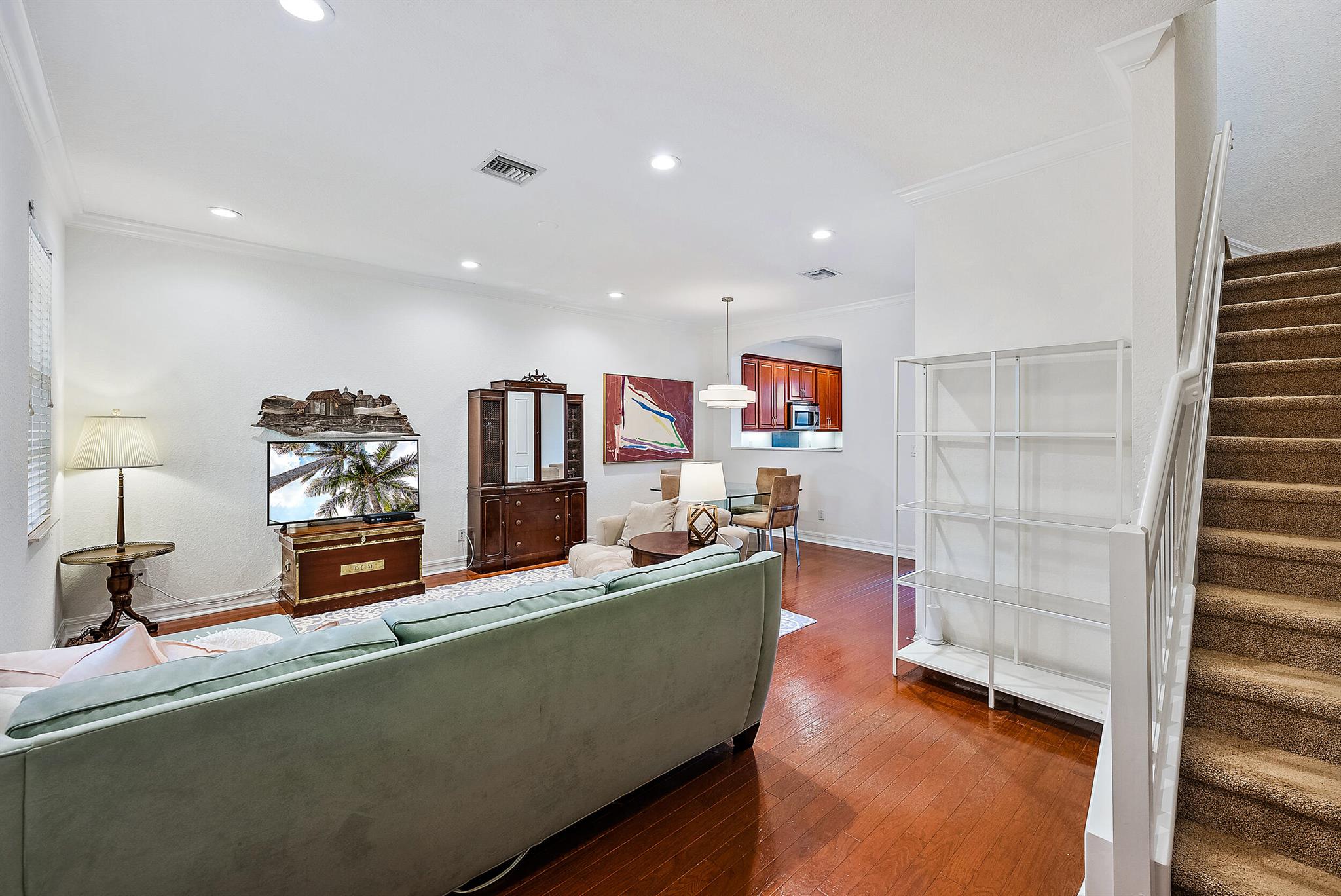 138 Ennis Lane