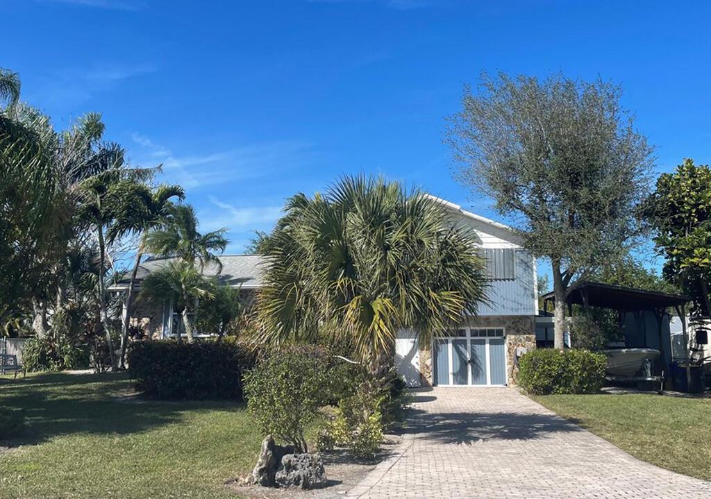 5229 SE Horseshoe Point Road