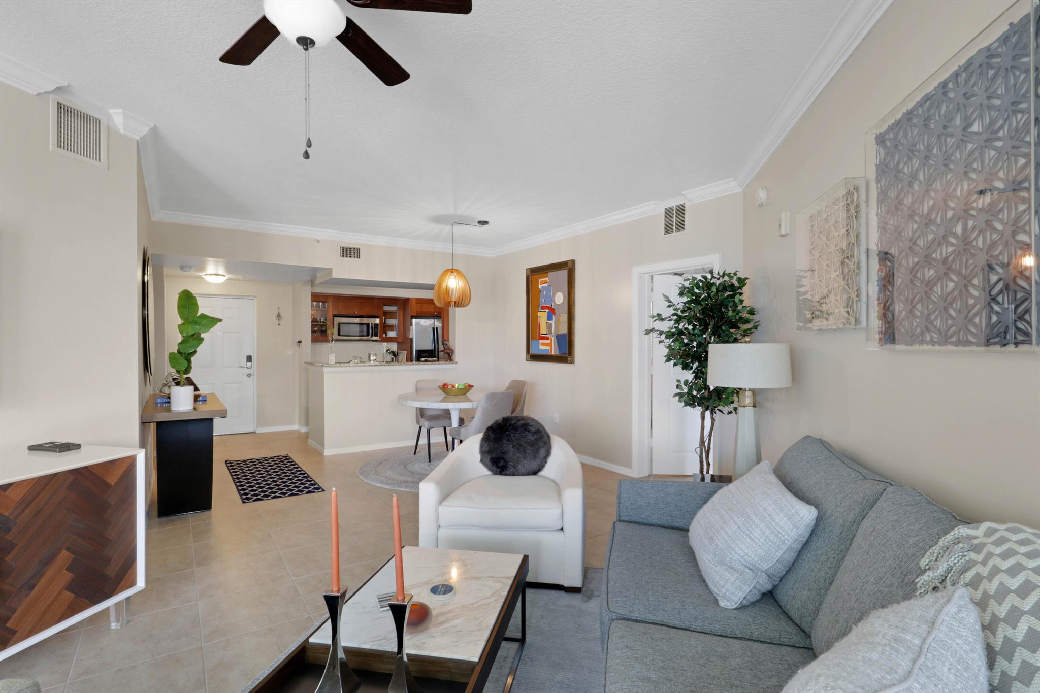 815 NW Flagler Avenue 401