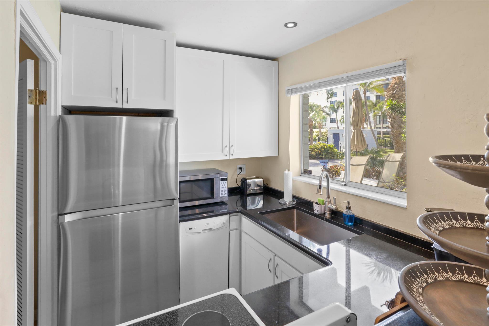 3705 S Flagler Drive 9