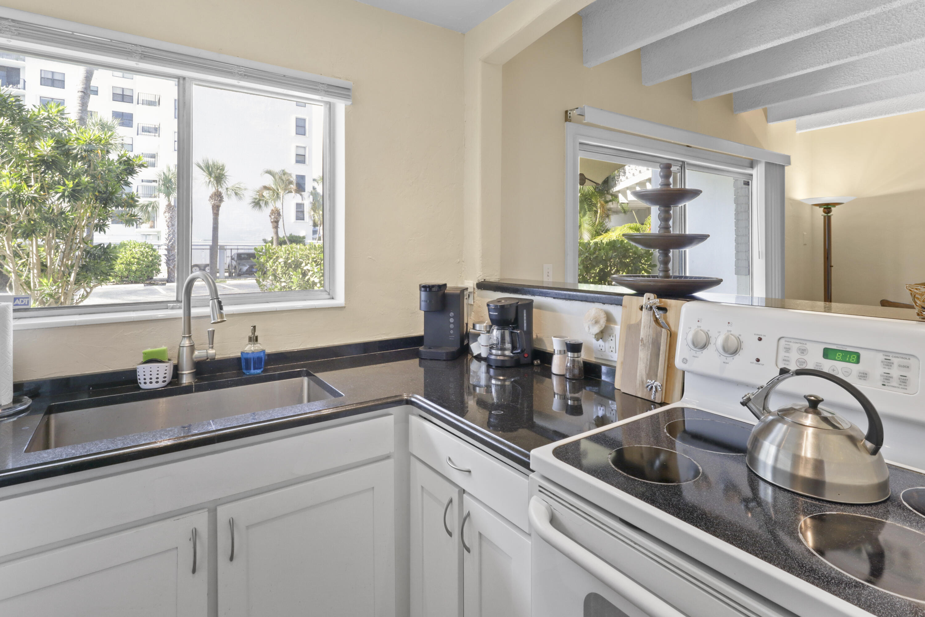 3705 S Flagler Drive 9