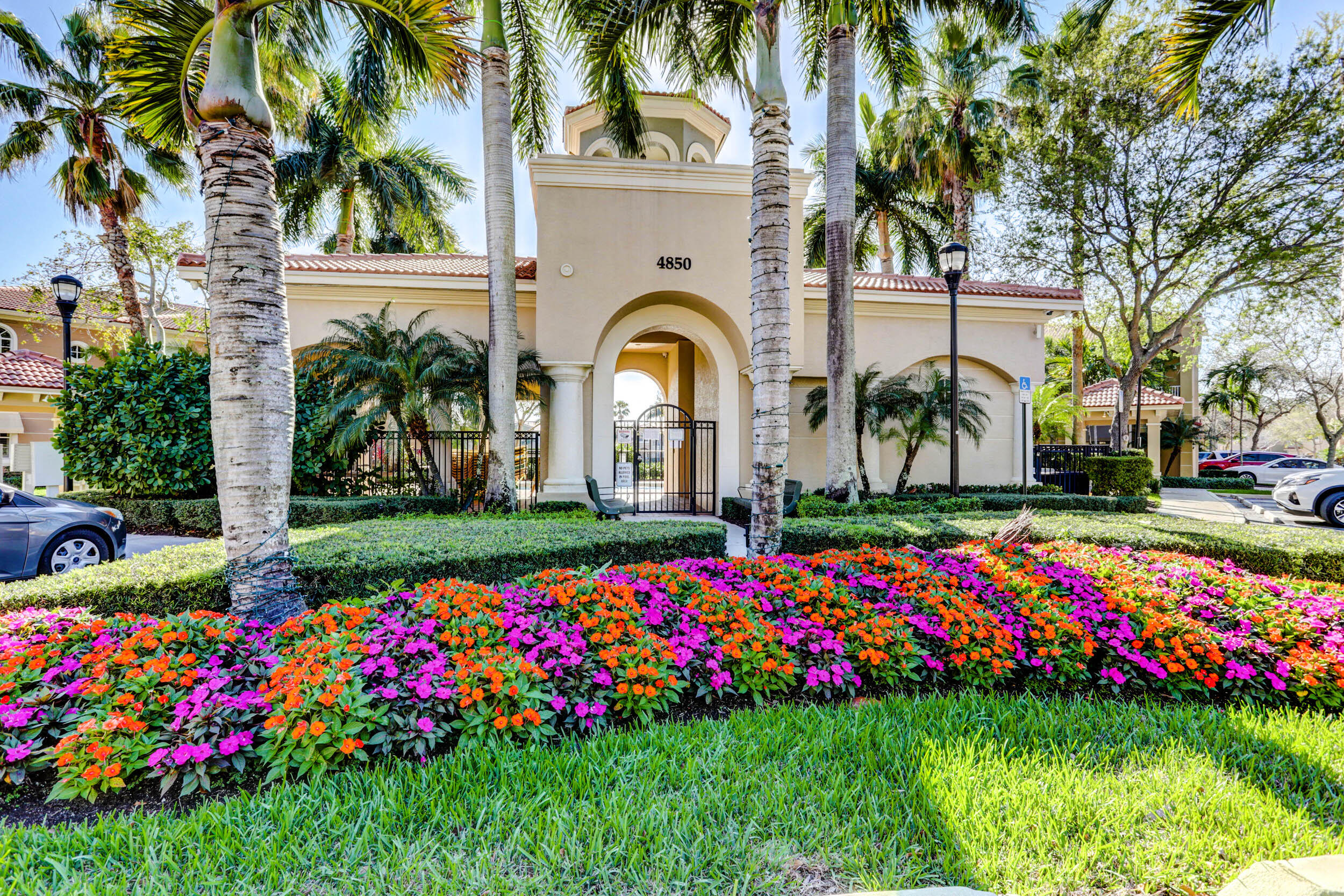 4986 Bonsai Circle 214