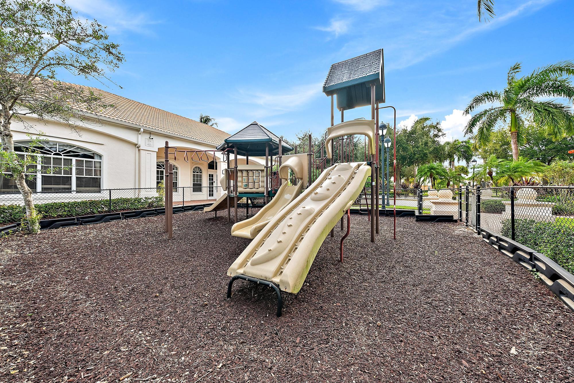 10108 Myrtlewood Circle W