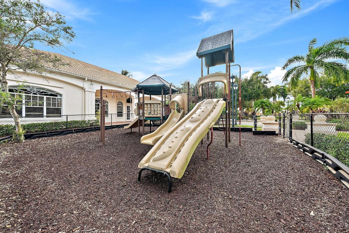 10108 Myrtlewood Circle W