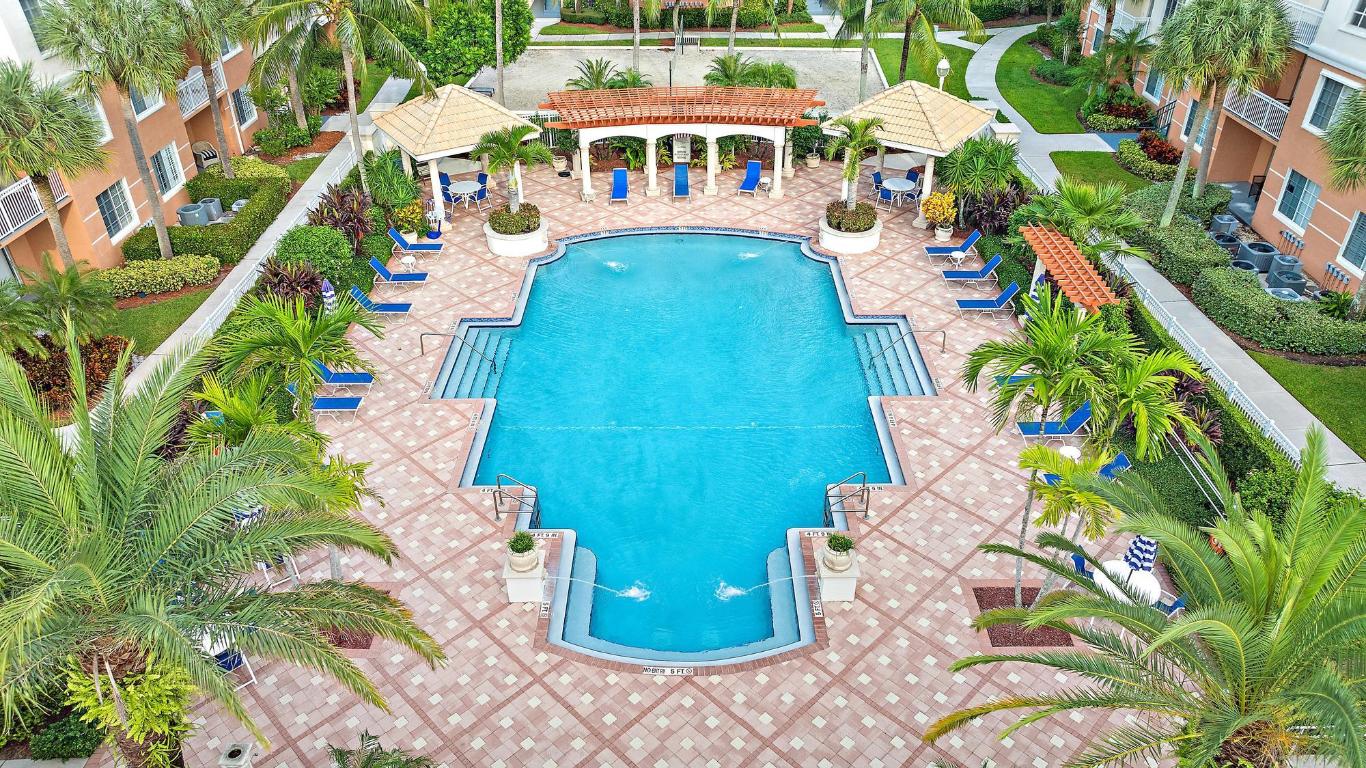 10108 Myrtlewood Circle W