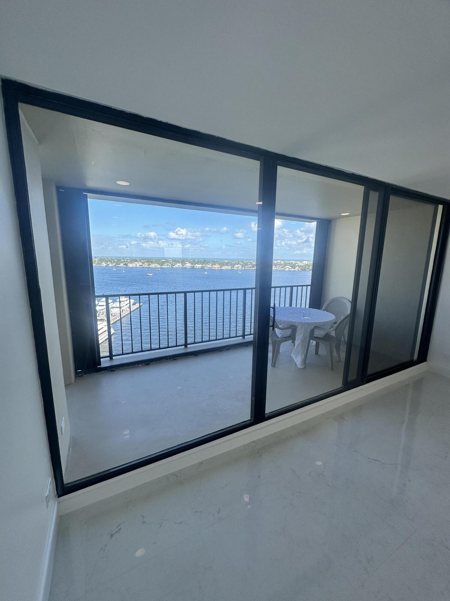 134 Lakeshore Drive 0150