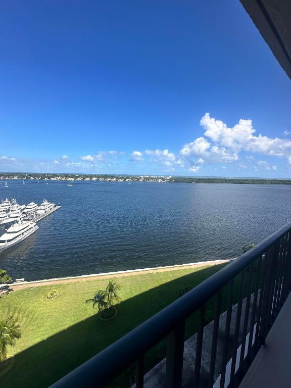 134 Lakeshore Drive 0150