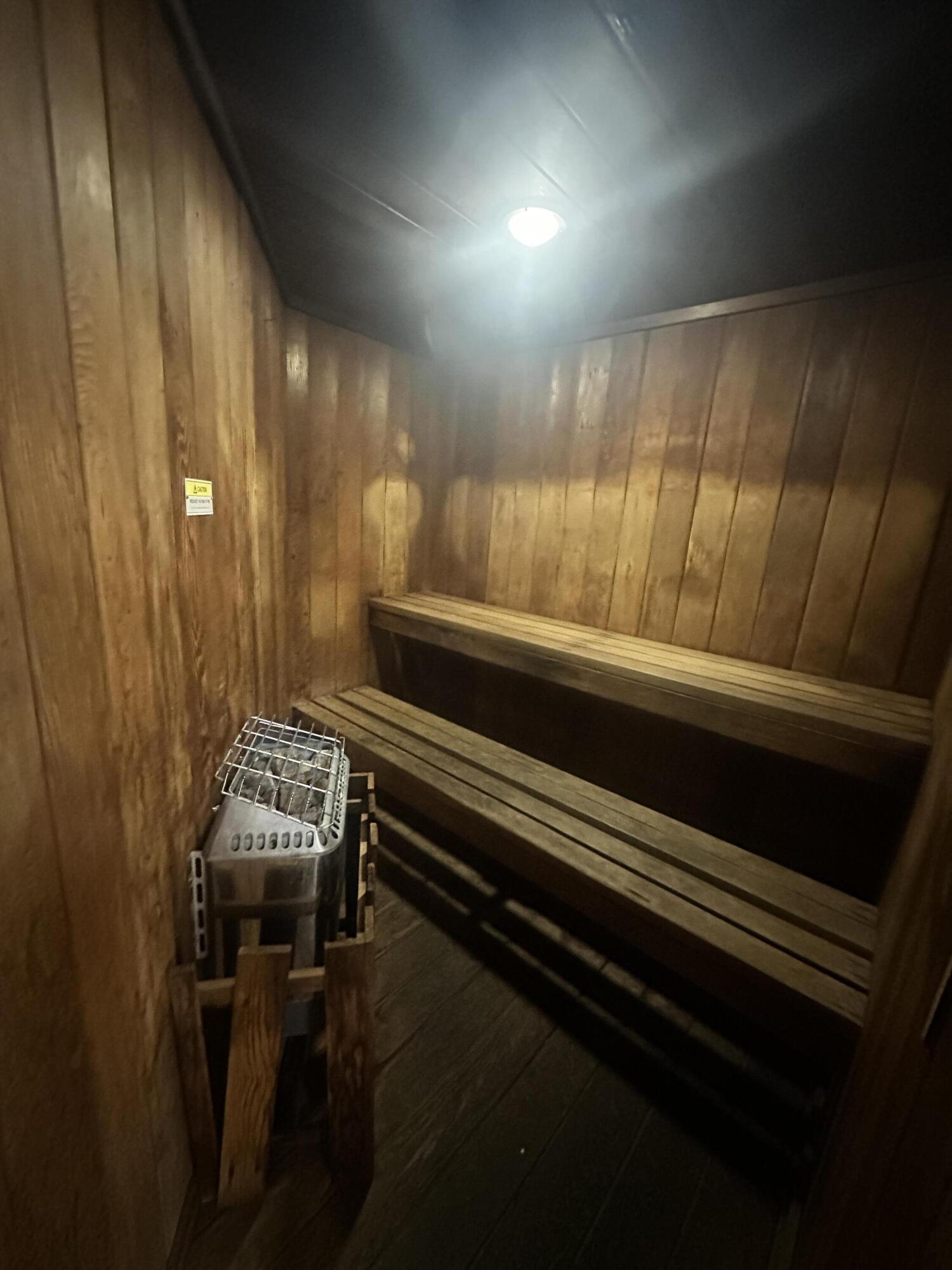 134 Lakeshore Drive 0150