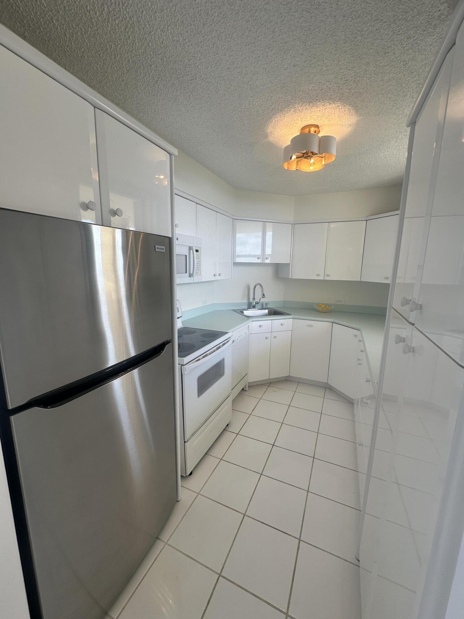 134 Lakeshore Drive 0150