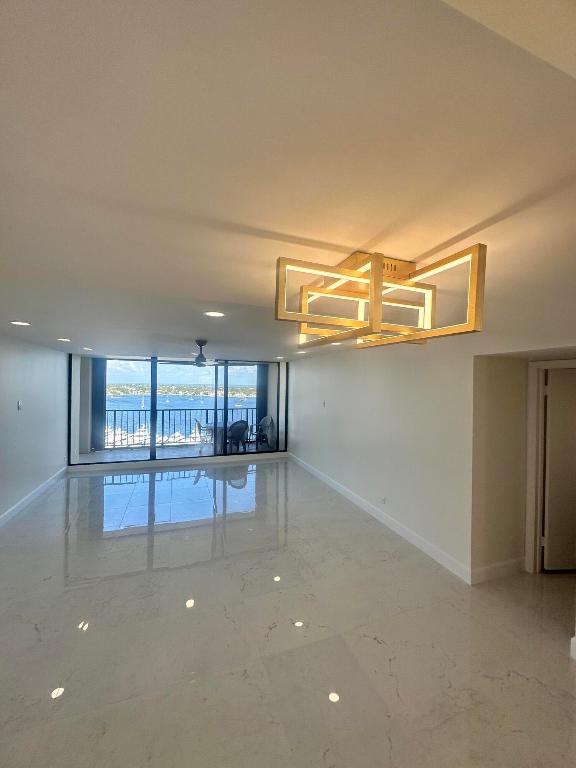 134 Lakeshore Drive 0150