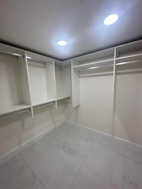 134 Lakeshore Drive 0150