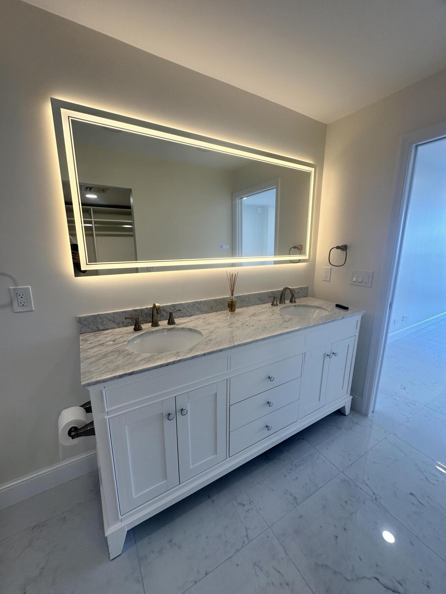 134 Lakeshore Drive 0150