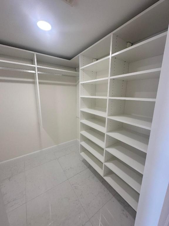 134 Lakeshore Drive 0150