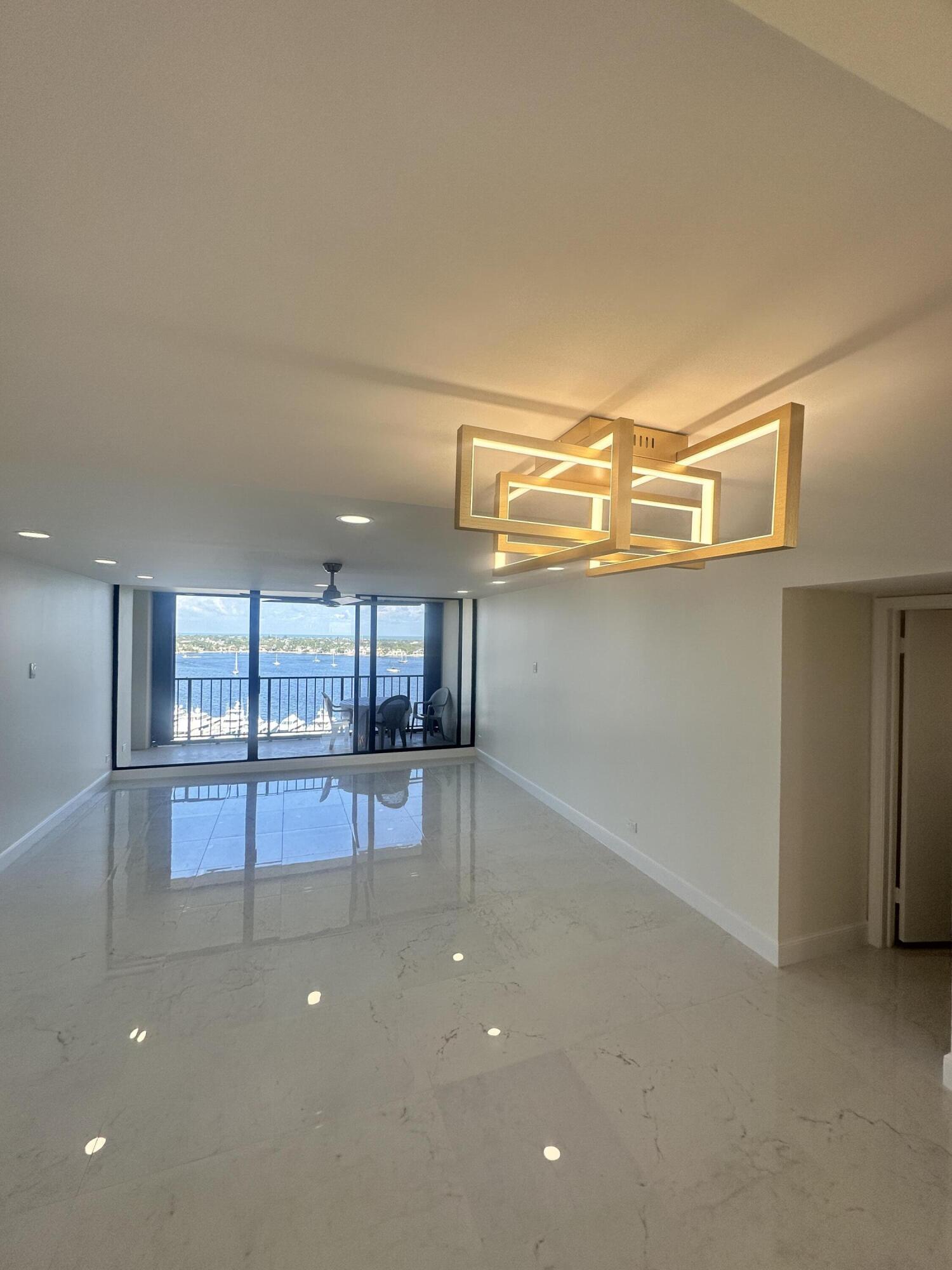 134 Lakeshore Drive 0150