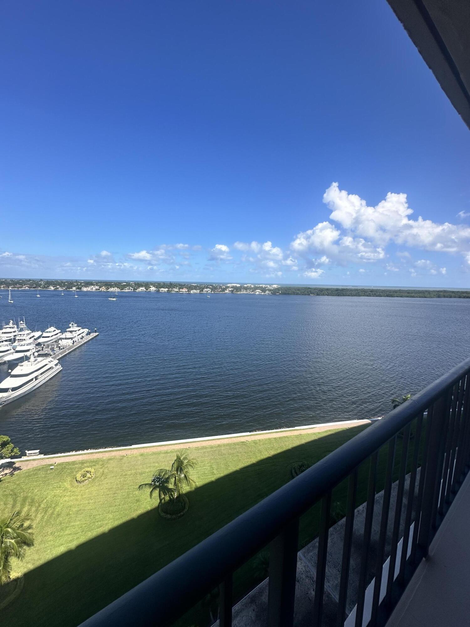 134 Lakeshore Drive 0150