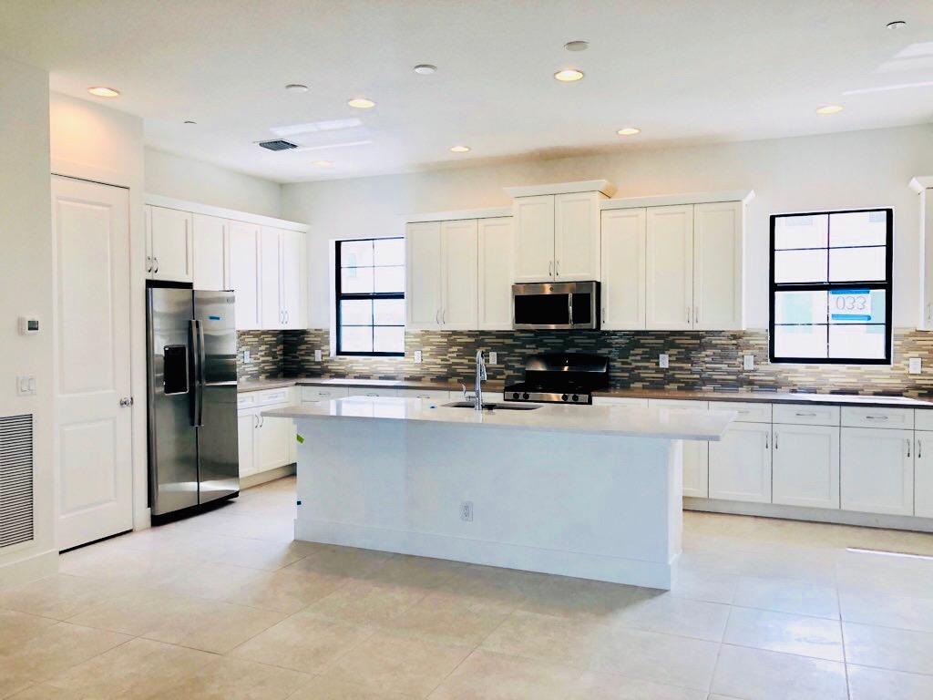 5113 Beckman Ter Terrace
