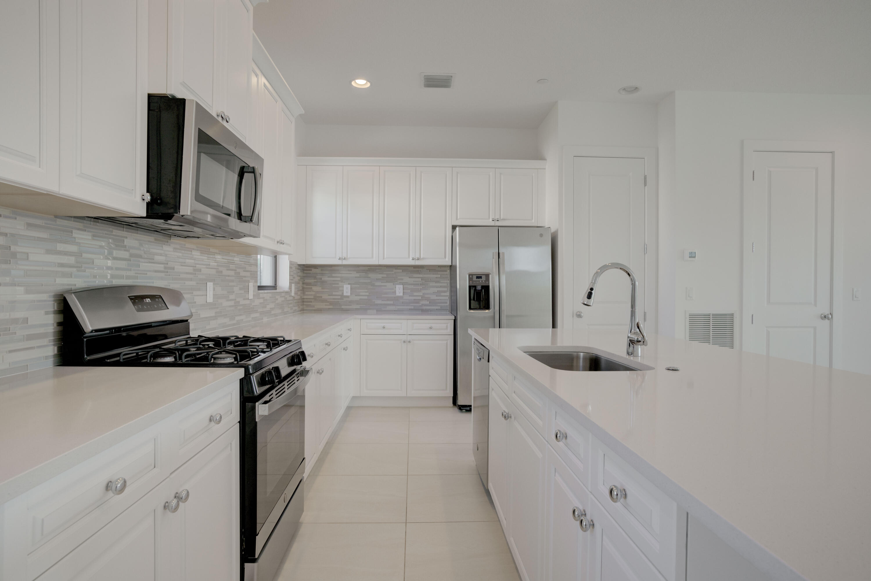 5113 Beckman Ter Terrace
