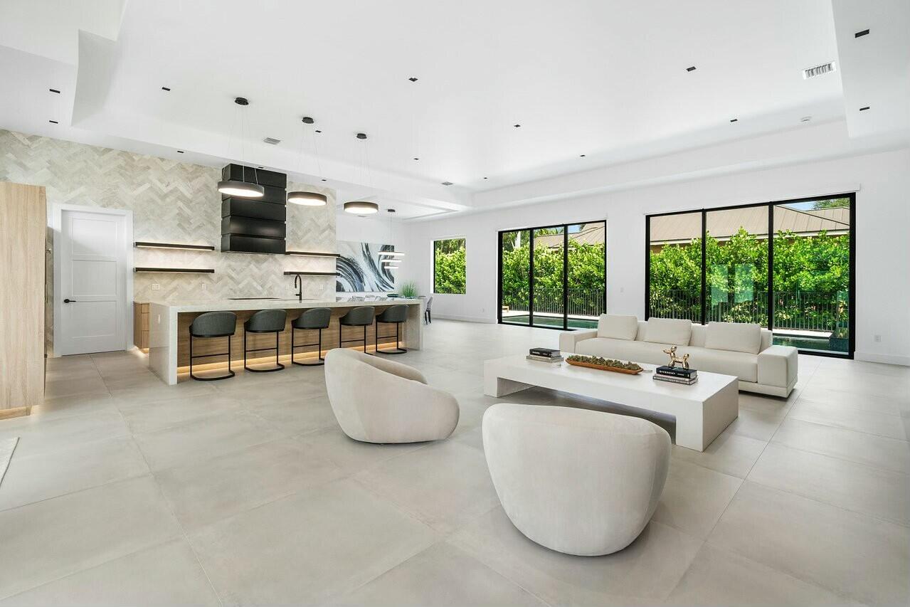 751 Pelican Way