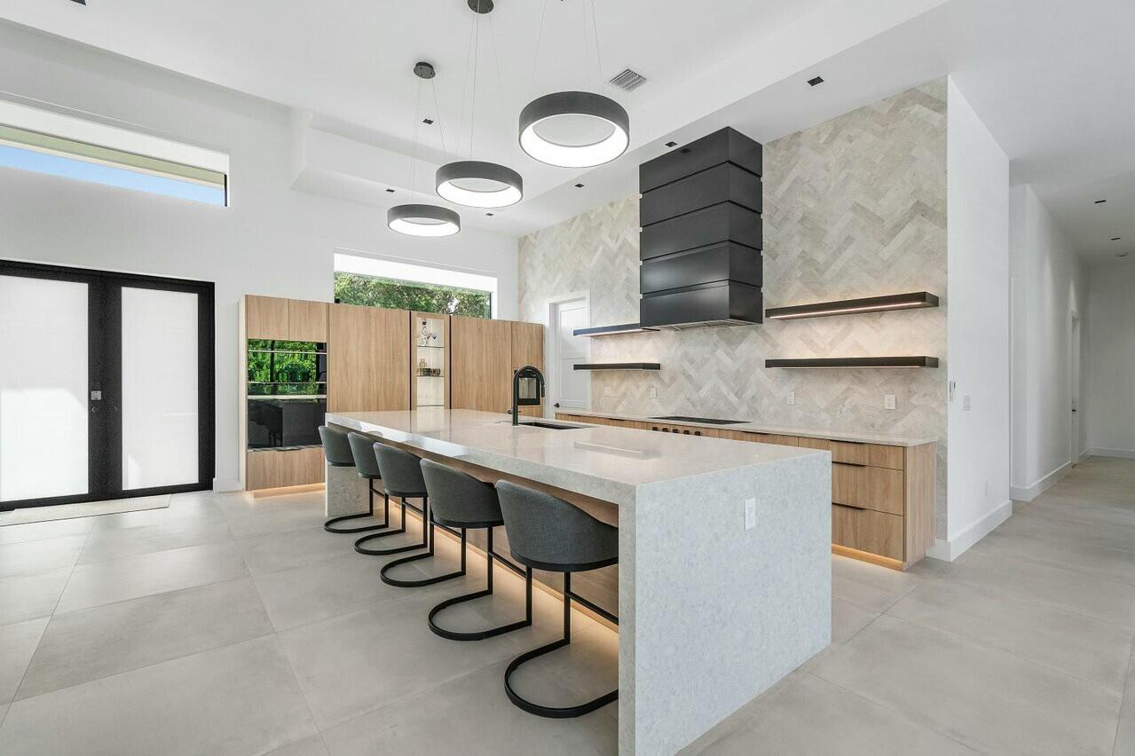 751 Pelican Way