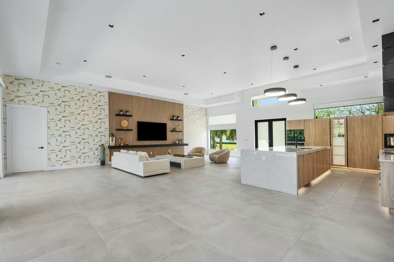 751 Pelican Way