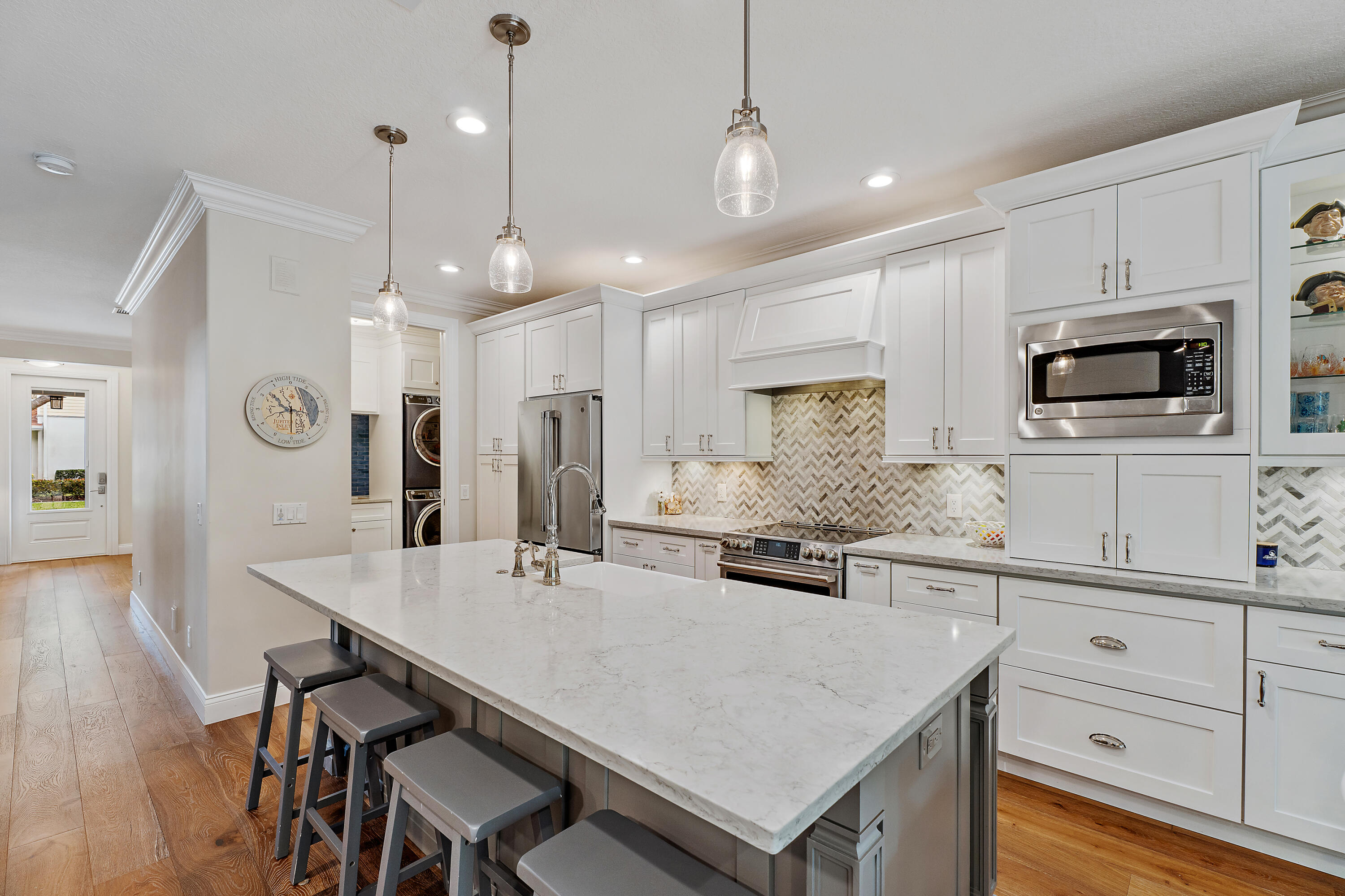 338 Caravelle Drive