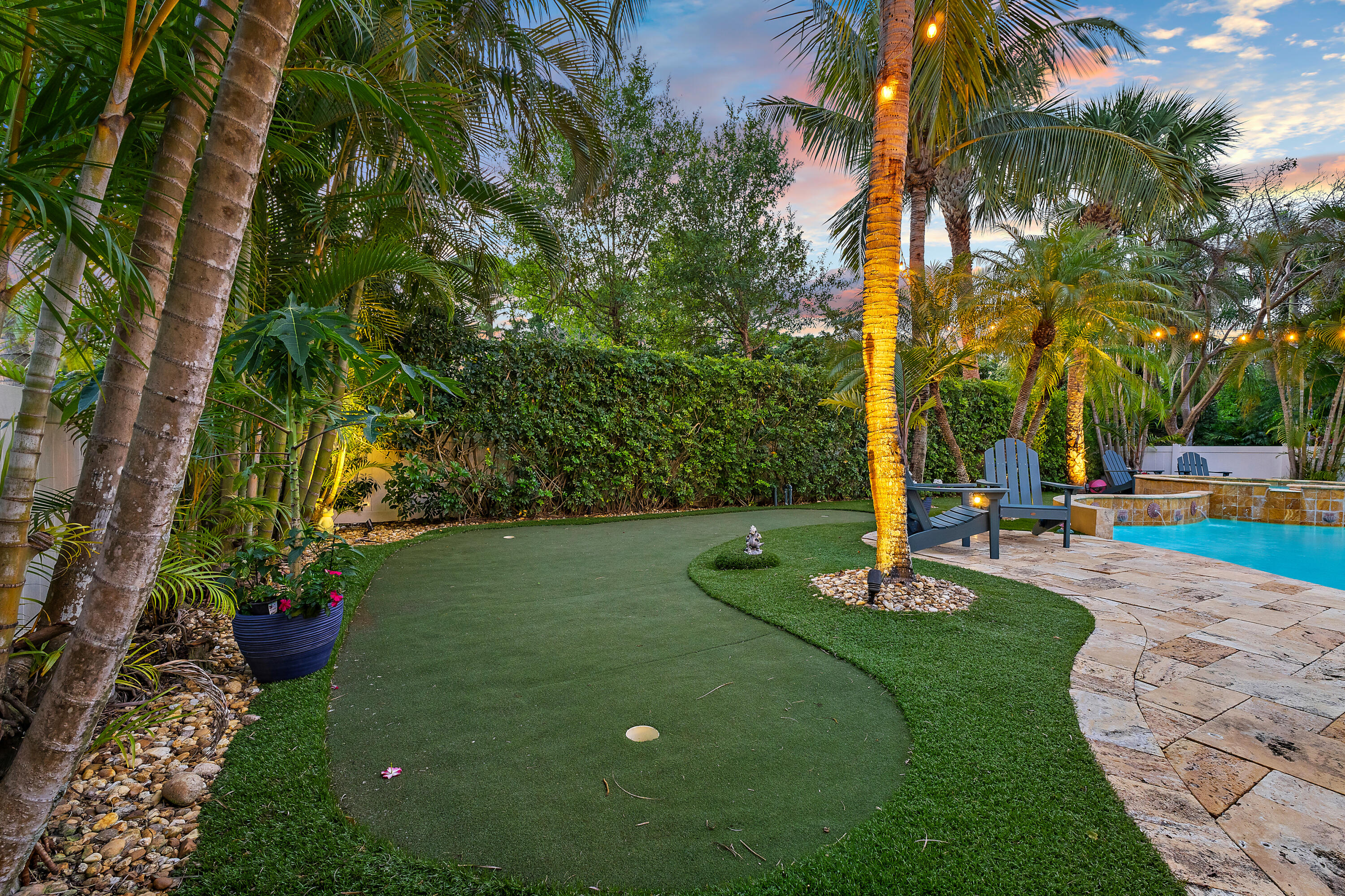 338 Caravelle Drive