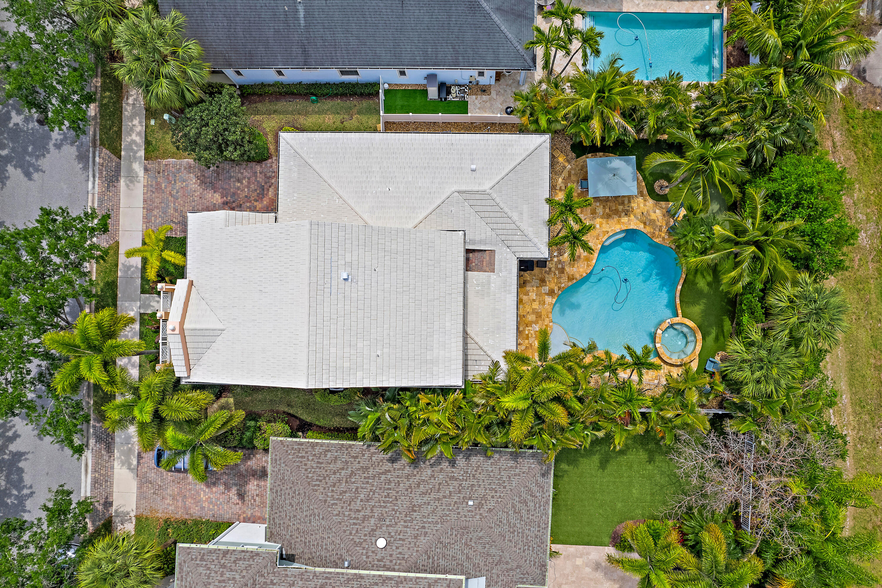 338 Caravelle Drive
