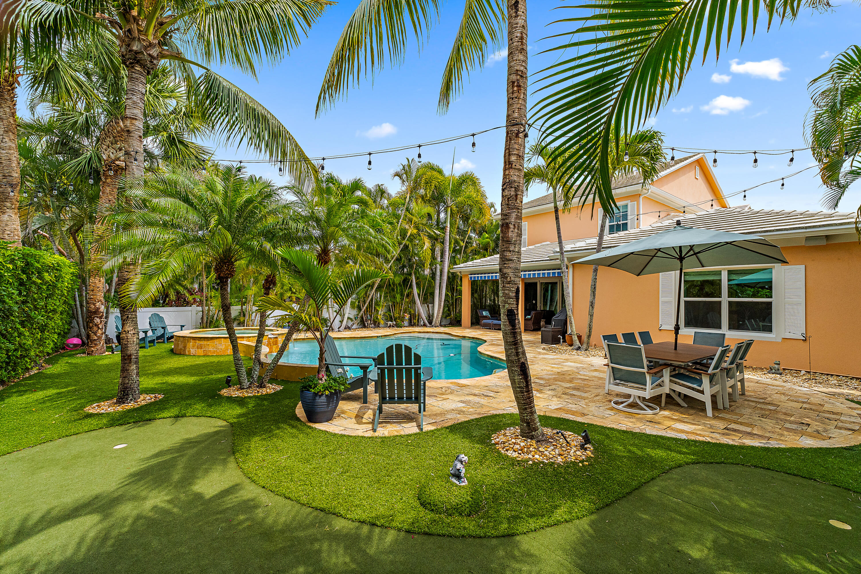 338 Caravelle Drive